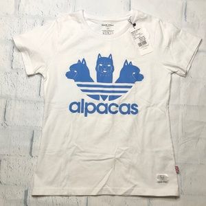 🔹Baker Street Alpaca Tee
